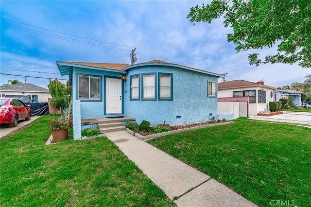 A cozy home in Los Angeles.